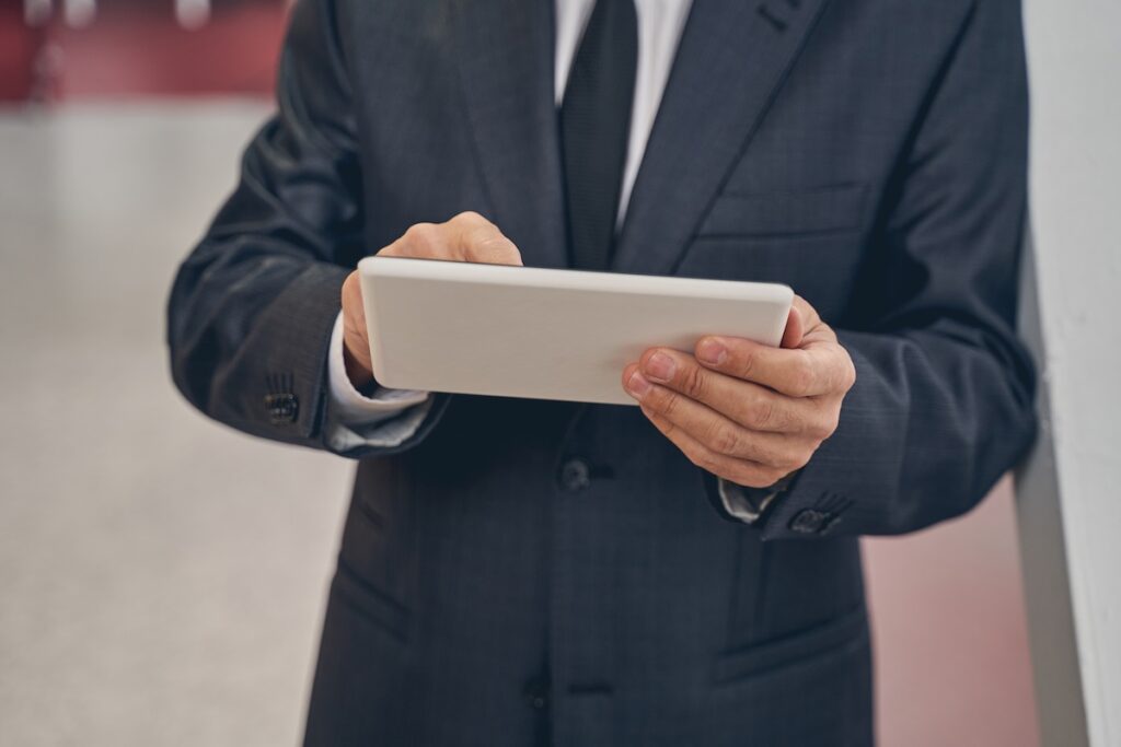 Why Do Some Reviews Influence Buyers